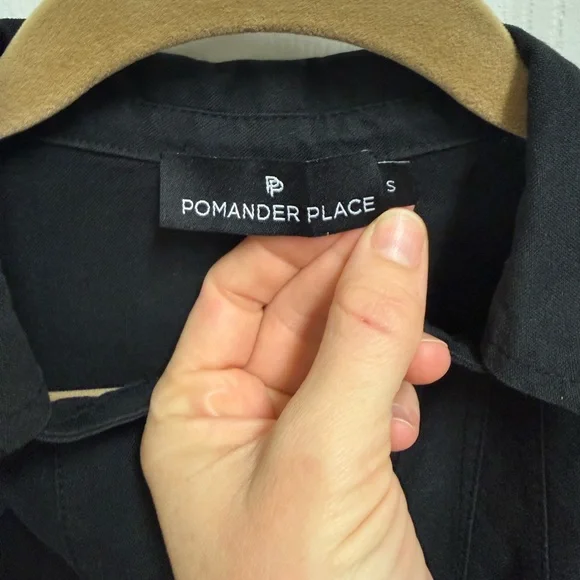 Pomander Place Black Popover Longsleeve Dress - Picture 5 of 12